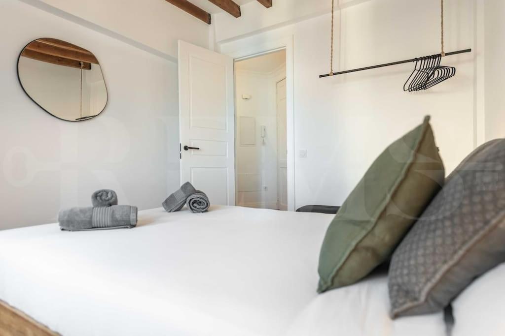 Modern Apartment Next To The Cervantes Theatre By Rems Málaga Extérieur photo