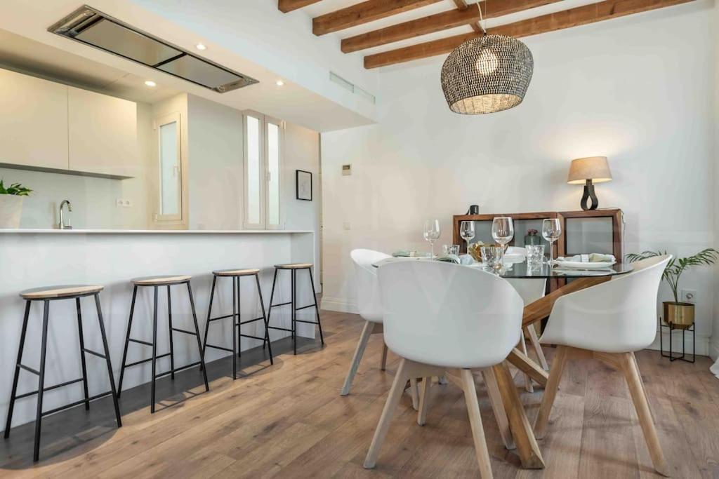 Modern Apartment Next To The Cervantes Theatre By Rems Málaga Extérieur photo