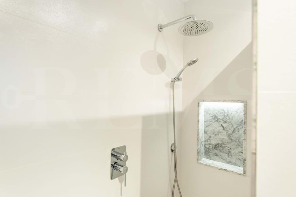 Modern Apartment Next To The Cervantes Theatre By Rems Málaga Extérieur photo